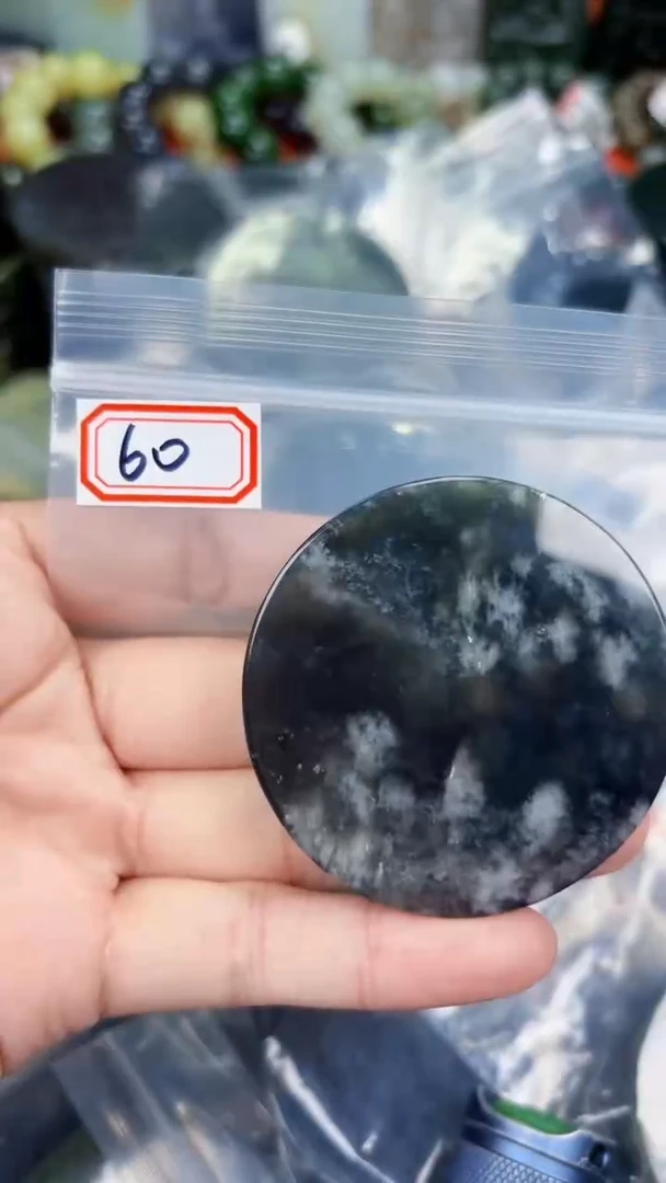 颈饰未镶嵌和田玉和田玉