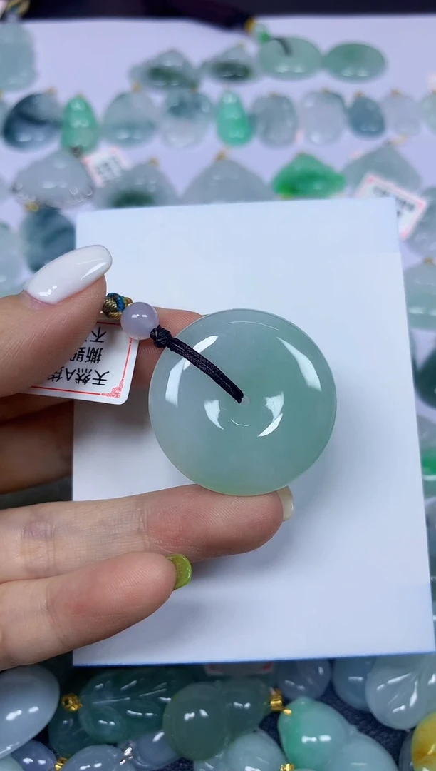 翡翠未镶嵌颈饰挂件