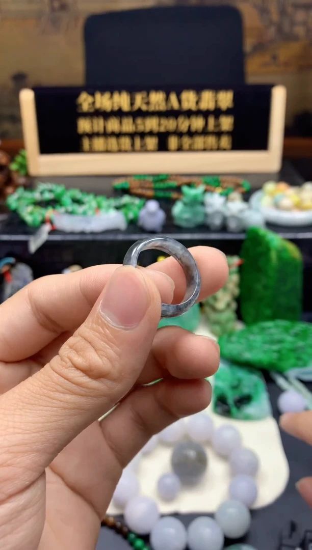 颈饰未镶嵌翡翠天然缅甸翡翠A货 82