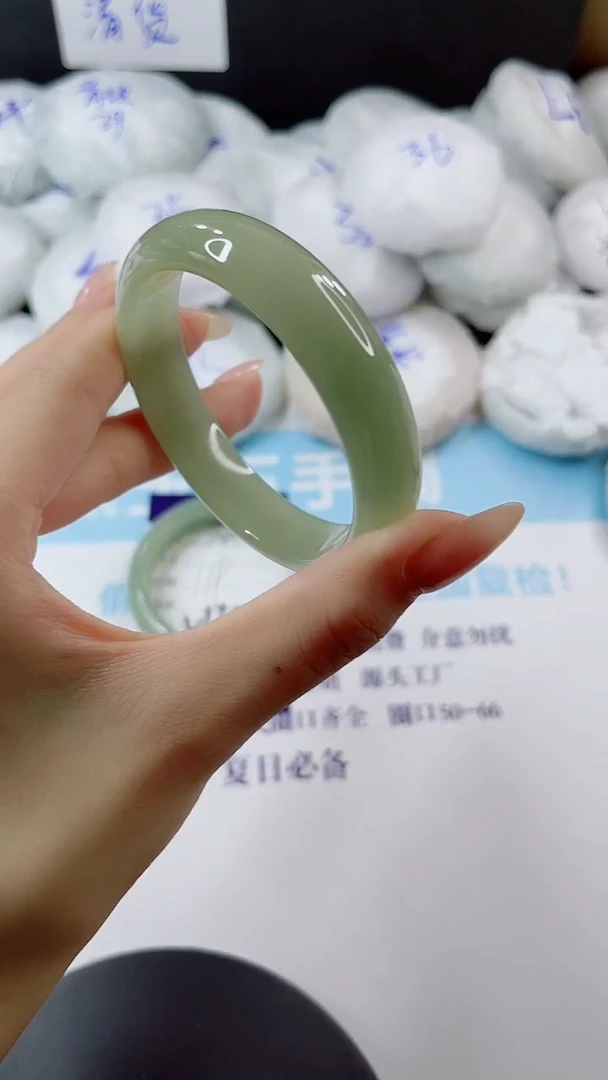 未镶嵌手镯石英质玉多样性发货V136