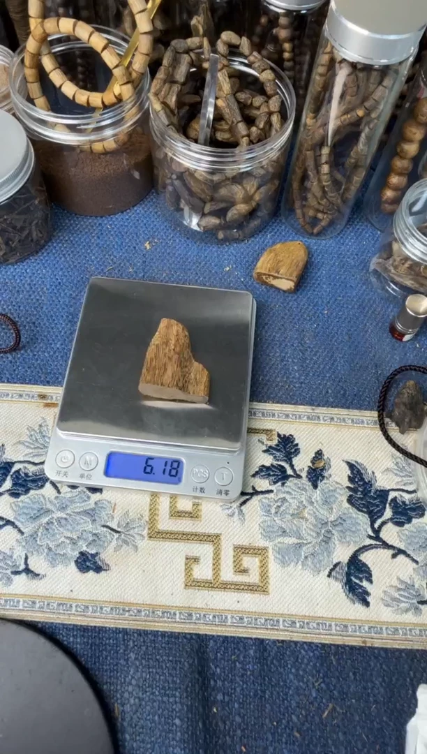 沉香碎屑沉香奇楠淳化老料素牌6克