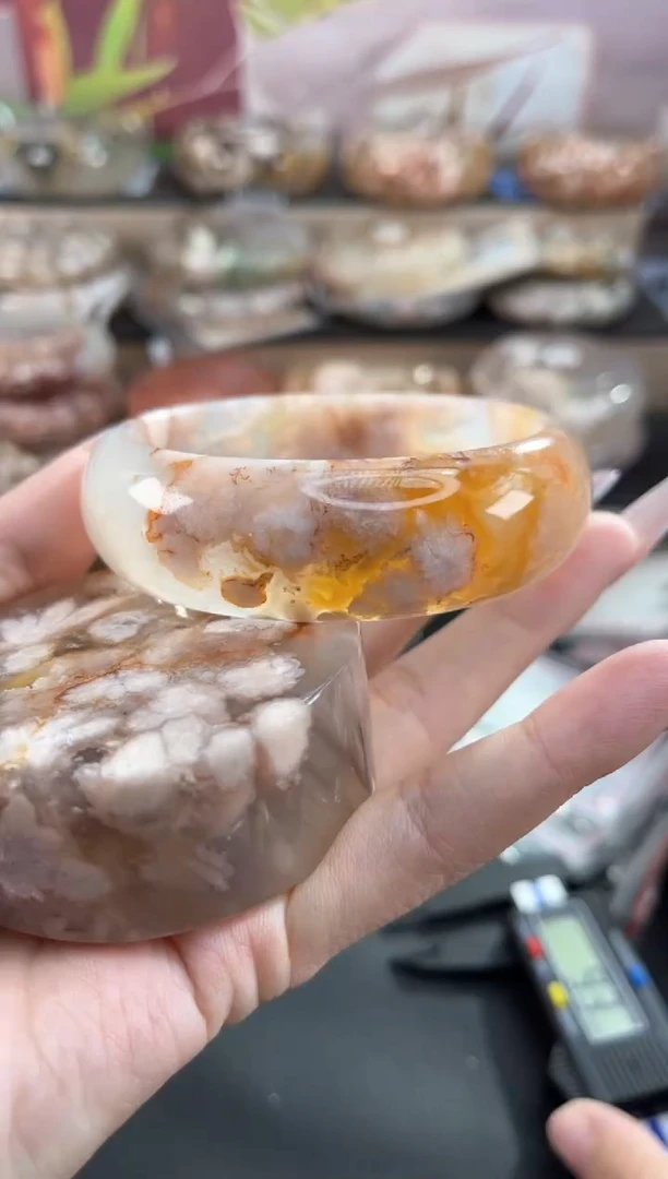 未镶嵌手镯石英质玉62