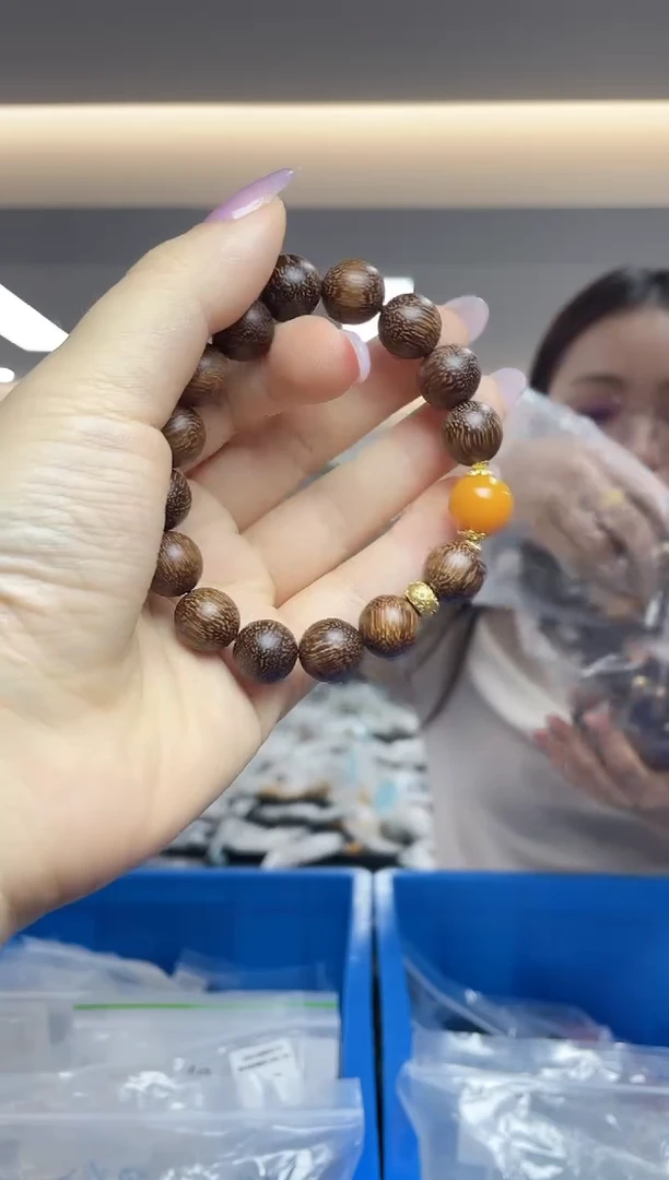 未镶嵌蜜蜡裸石（多样性发一件）