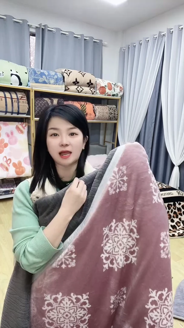 牛奶绒180*200粉欧花被子