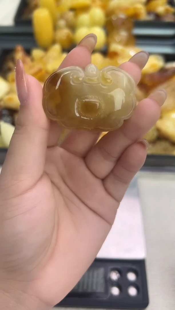 裸石琥珀未镶嵌琥珀蜜蜡吊坠