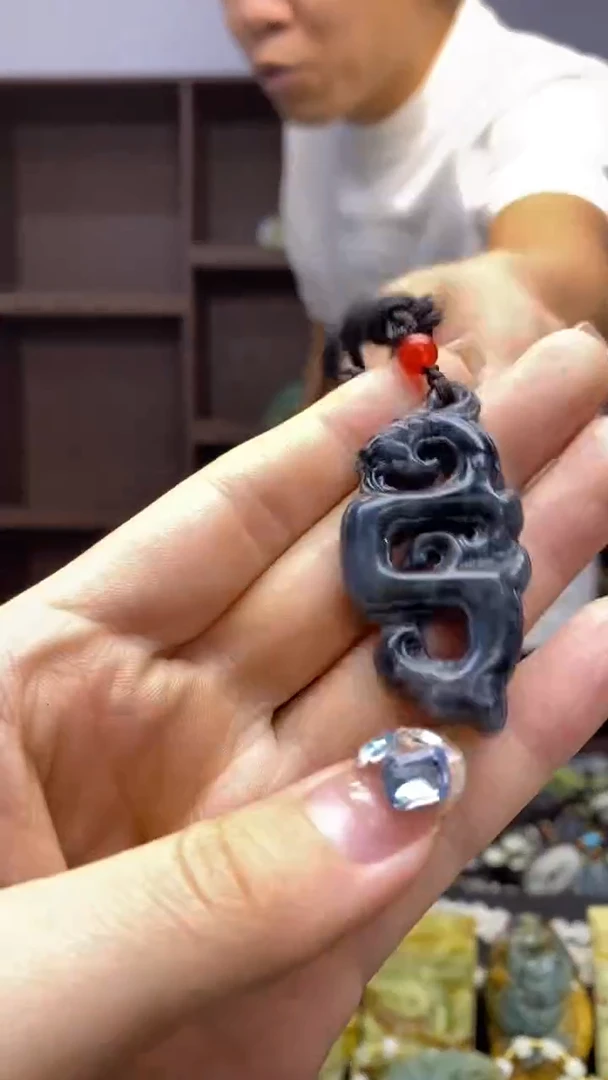 未镶嵌岫玉挂件