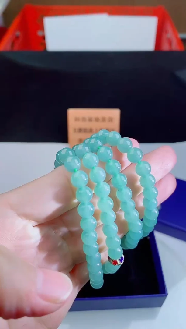 颈饰未镶嵌翡翠   ·