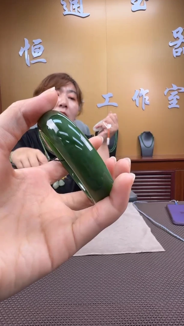 和田玉未镶嵌颈饰手镯58