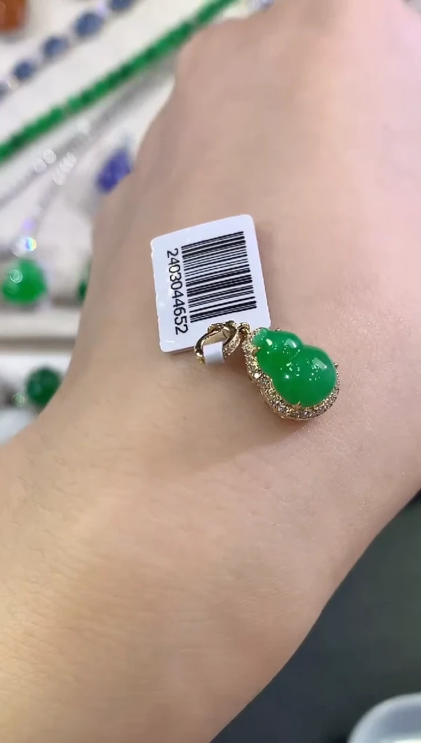 翡翠18K金镶嵌吊坠(不含链)V18