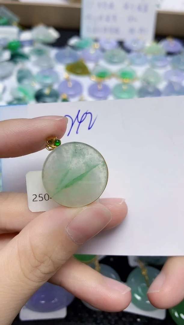 翡翠18K金镶嵌颈饰天然缅甸翡翠A货翡翠百元以上9元证书费自理