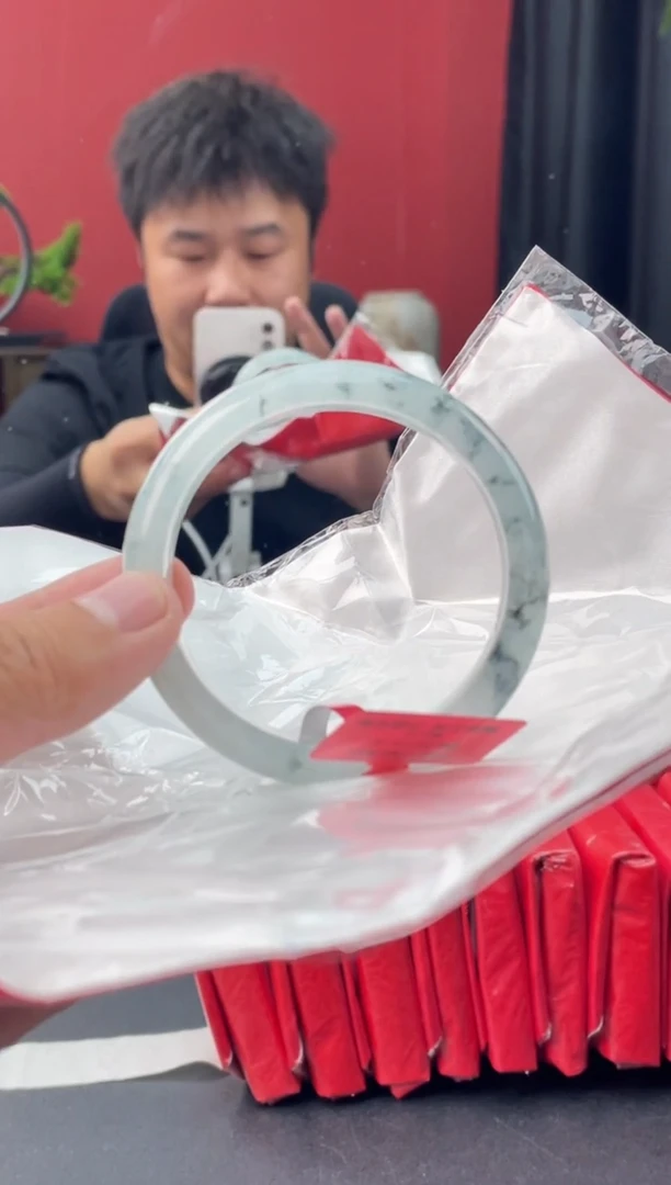 未镶嵌手镯翡翠8