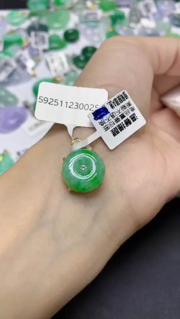 颈饰未镶嵌翡翠天然缅甸翡翠A货百元以上9元证书费自理