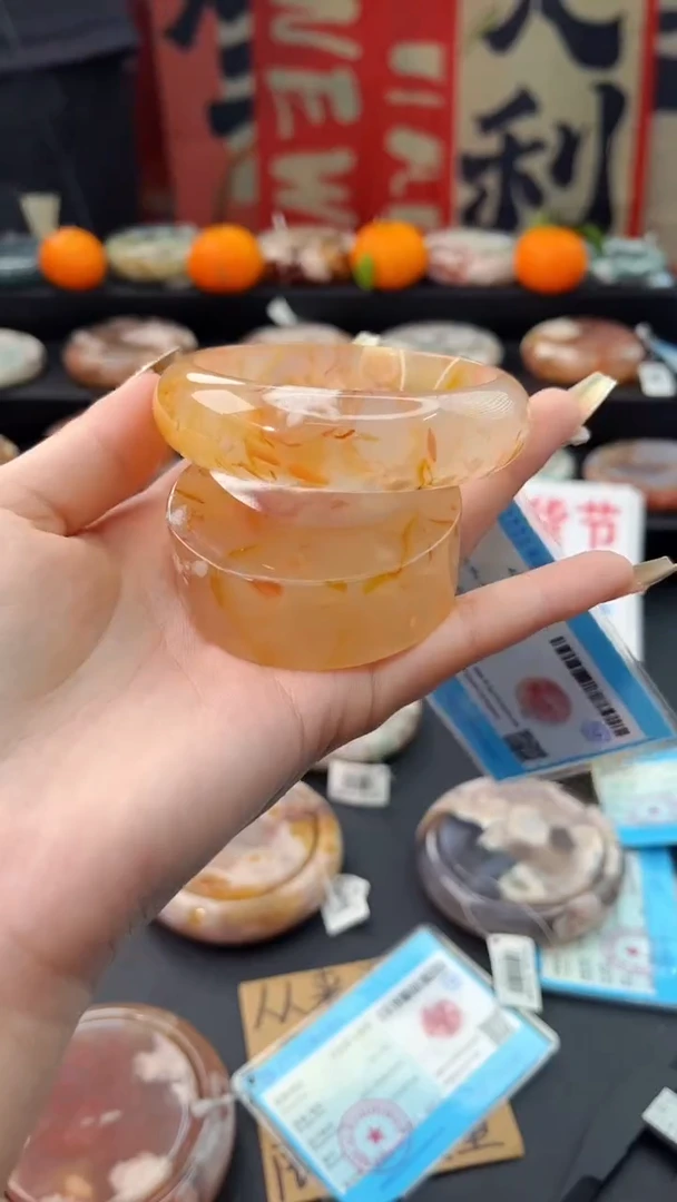 【闪购商品】石英质玉手镯未镶嵌赠送镯心（57圈口）