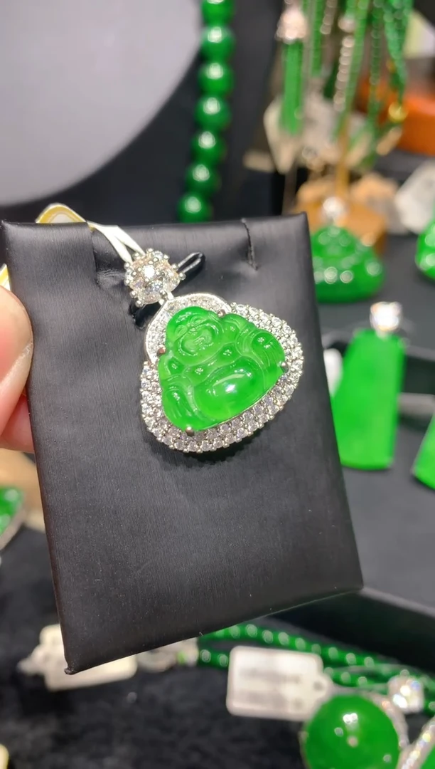 颈饰未镶嵌翡翠5一季