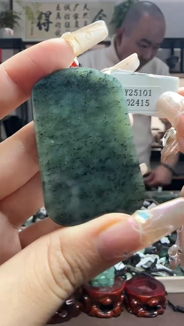 颈饰未镶嵌和田玉青花无事牌多样性发其一