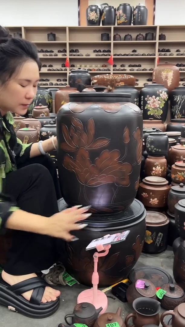 罐瑕疵茶缸高50cm 荷花 244