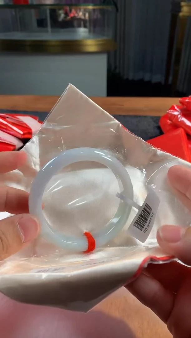 未镶嵌定制翡翠5082毛货不退不换 56--57圈