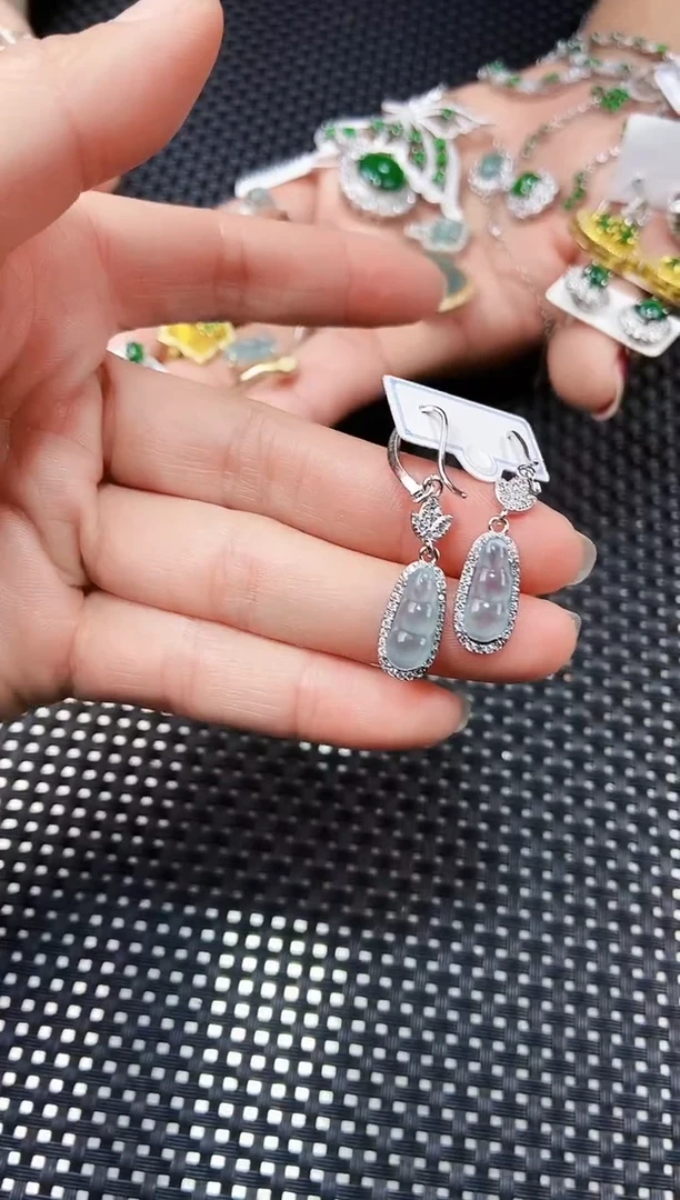 【闪购商品】翡翠耳饰未镶嵌111111111