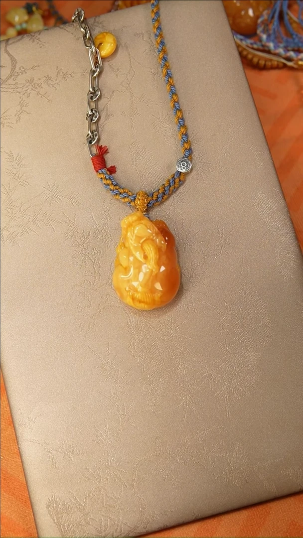 【闪购商品】琥珀颈饰未镶嵌颈饰