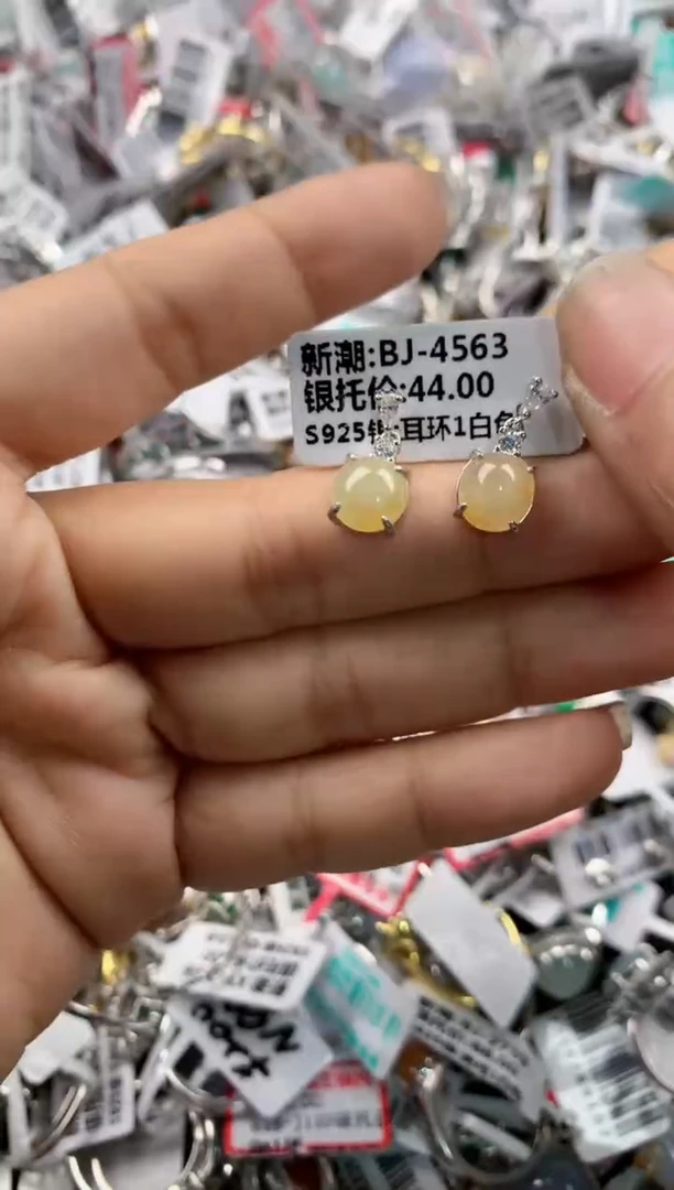 银S925镶嵌戒指翡翠12-12-12        9