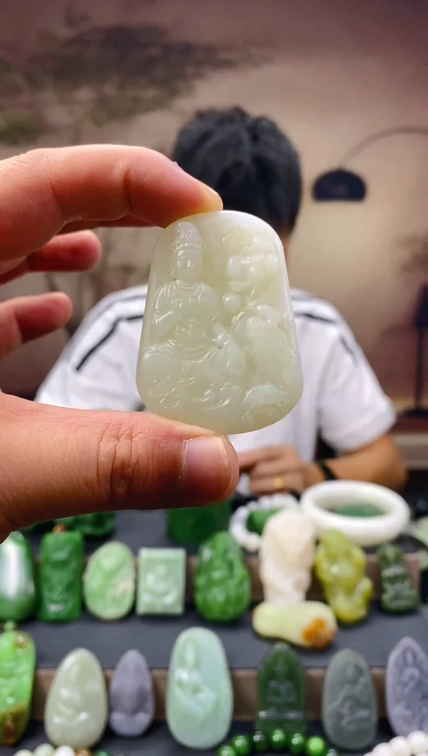 颈饰未镶嵌和田玉111