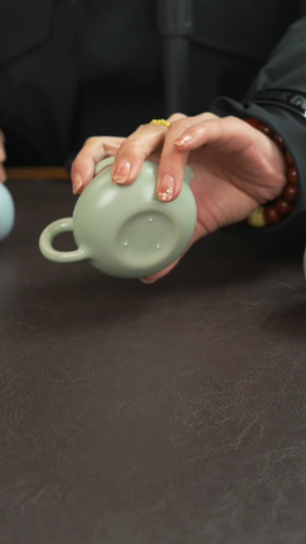 陶宣宝汝瓷原矿原釉作品微瑕