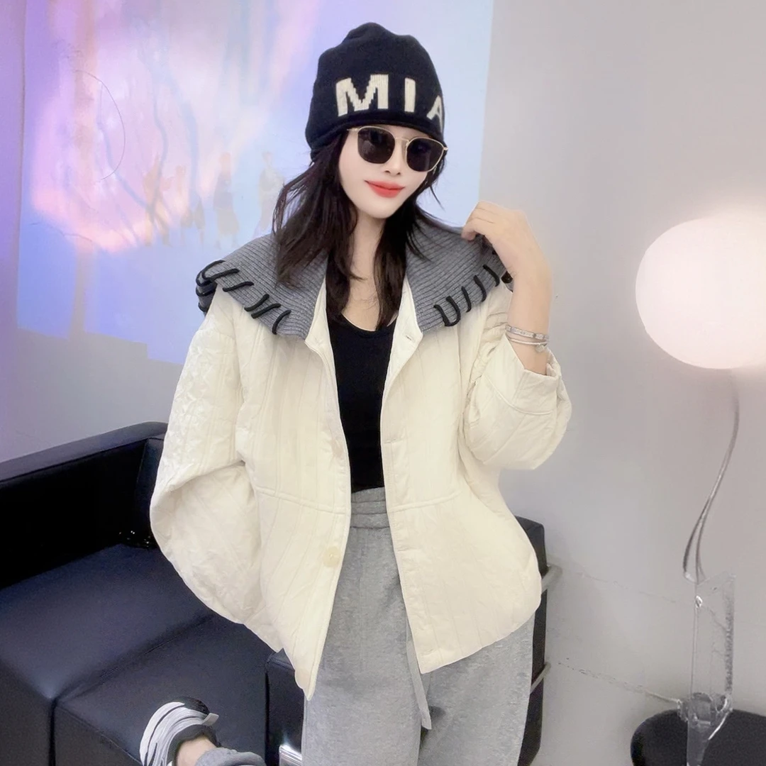 2025静奢风常规宽松型翻领短款纯色短外套女款爆款2025新款棉服