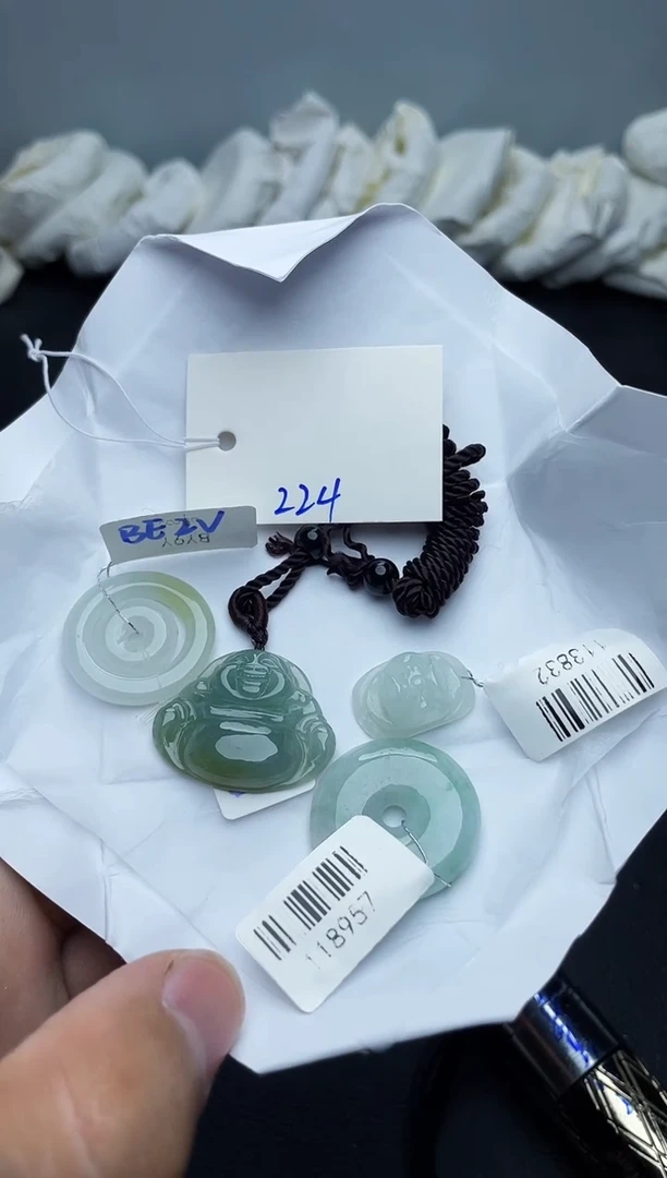 未镶嵌手镯翡翠224