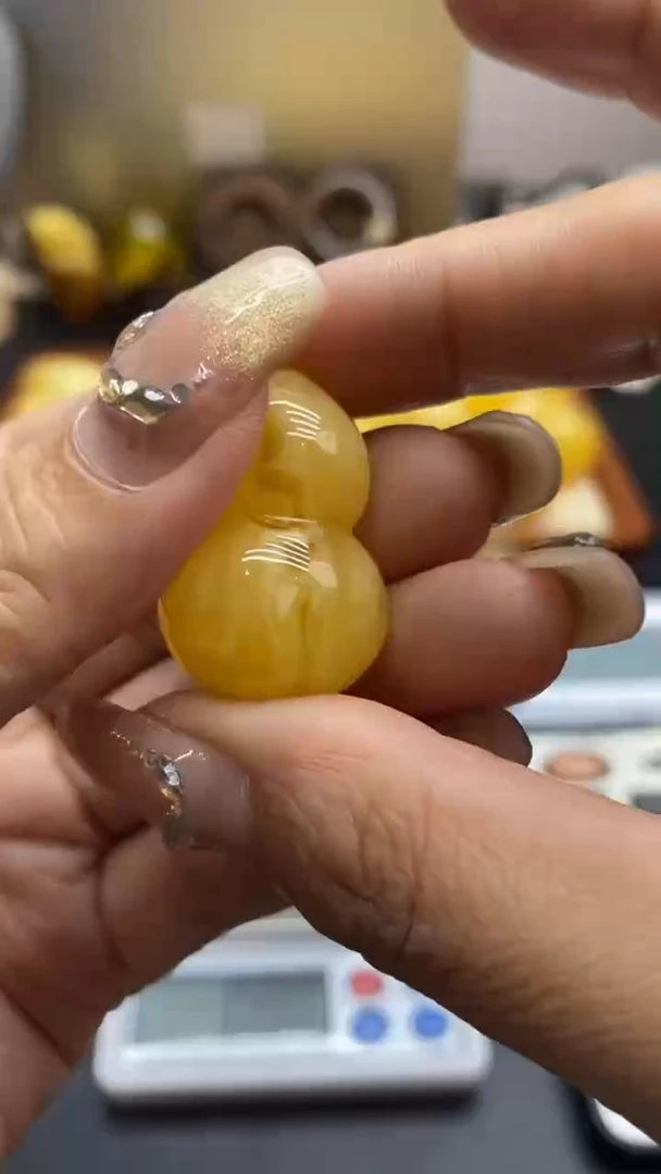 琥珀未镶嵌珠宝奇石117