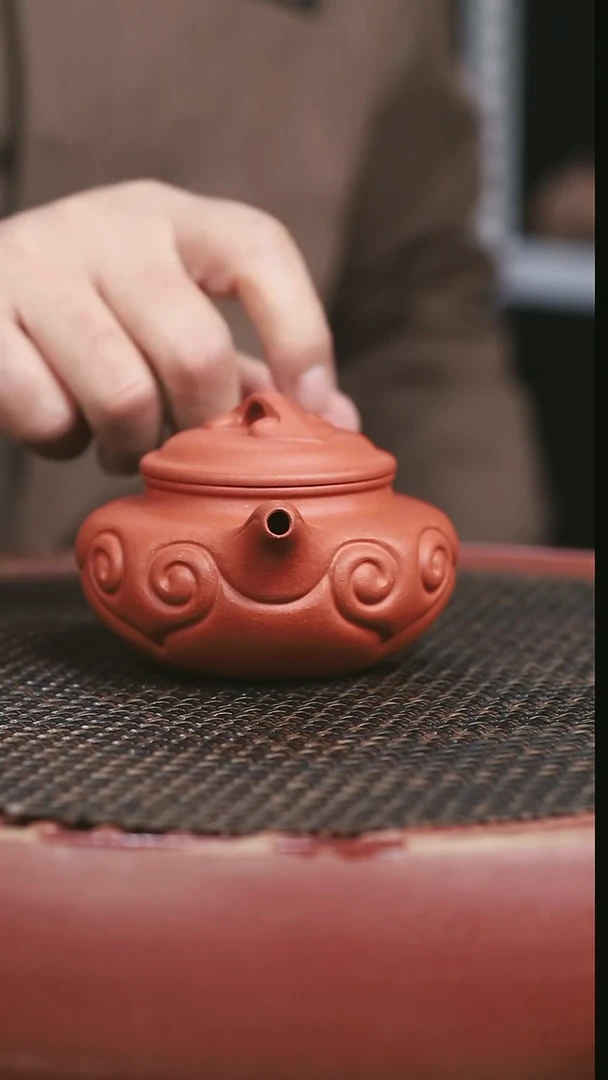 茶壶紫砂19号大红泥如意坊古180CC微微暇