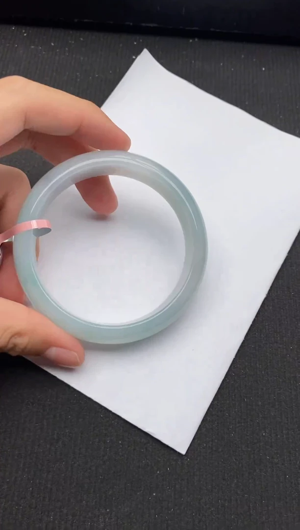 翡翠手镯未镶嵌（淡蓝宽版大轮胎）正圈24号