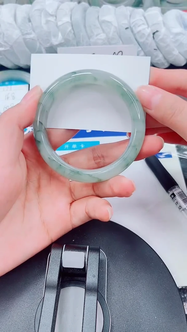 未镶嵌手镯石英质玉172-55/56