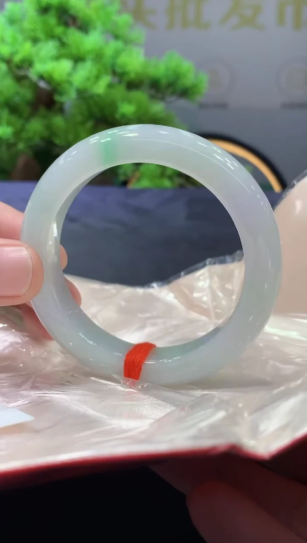 未镶嵌手镯翡翠翡翠手镯