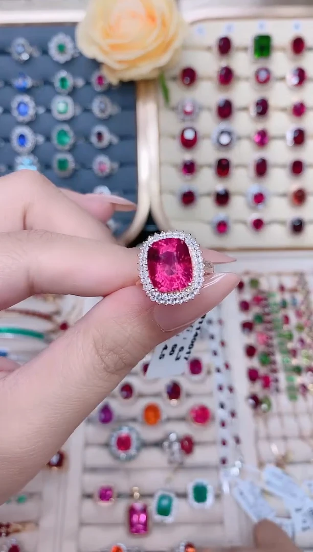 碧玺戒指18K金镶嵌碧玺6.3ct
