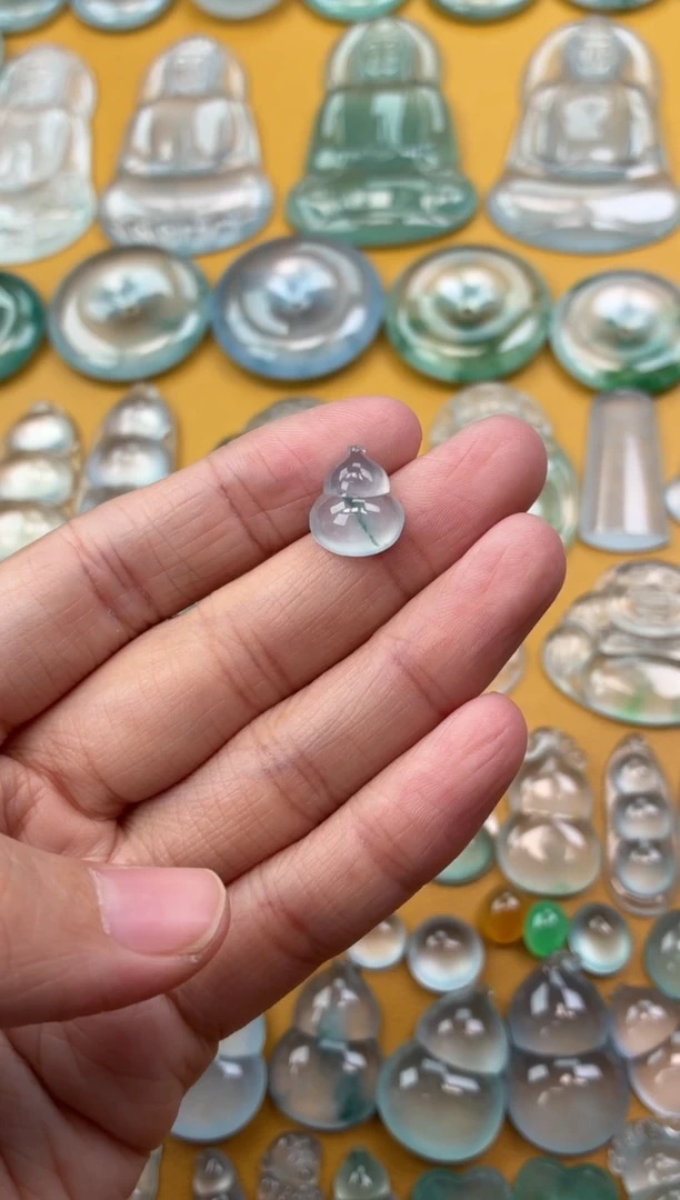 吊坠(不含链)未镶嵌翡翠41 葫芦 12.7 10.8 4.8