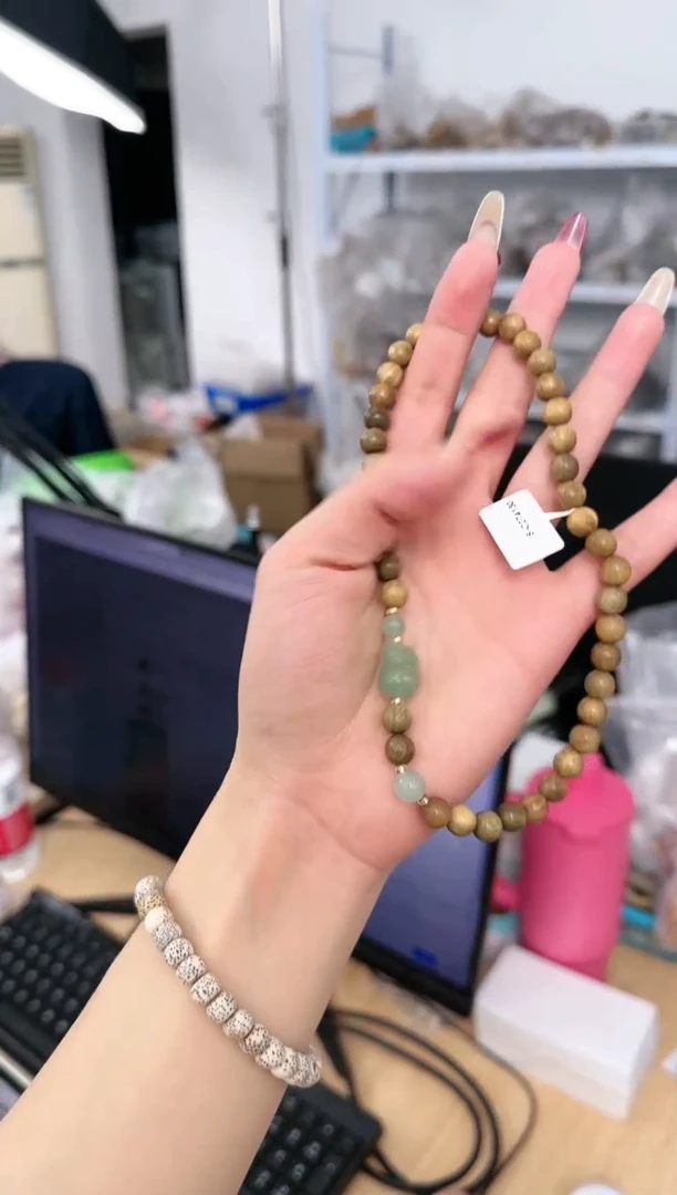 【闪购商品】维腊木（绿檀）手串未镶嵌S-C074130