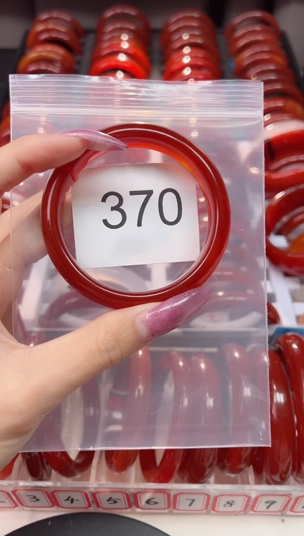 手镯玛瑙/玉髓未镶嵌56圈口*B370