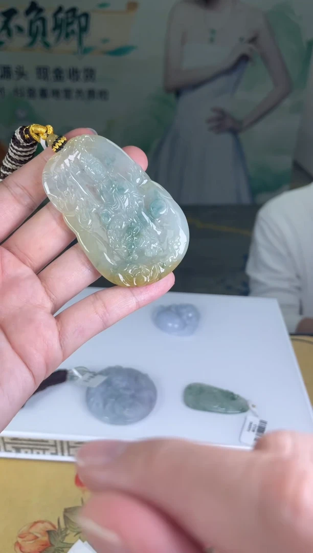颈饰未镶嵌翡翠翡翠多样性发其一