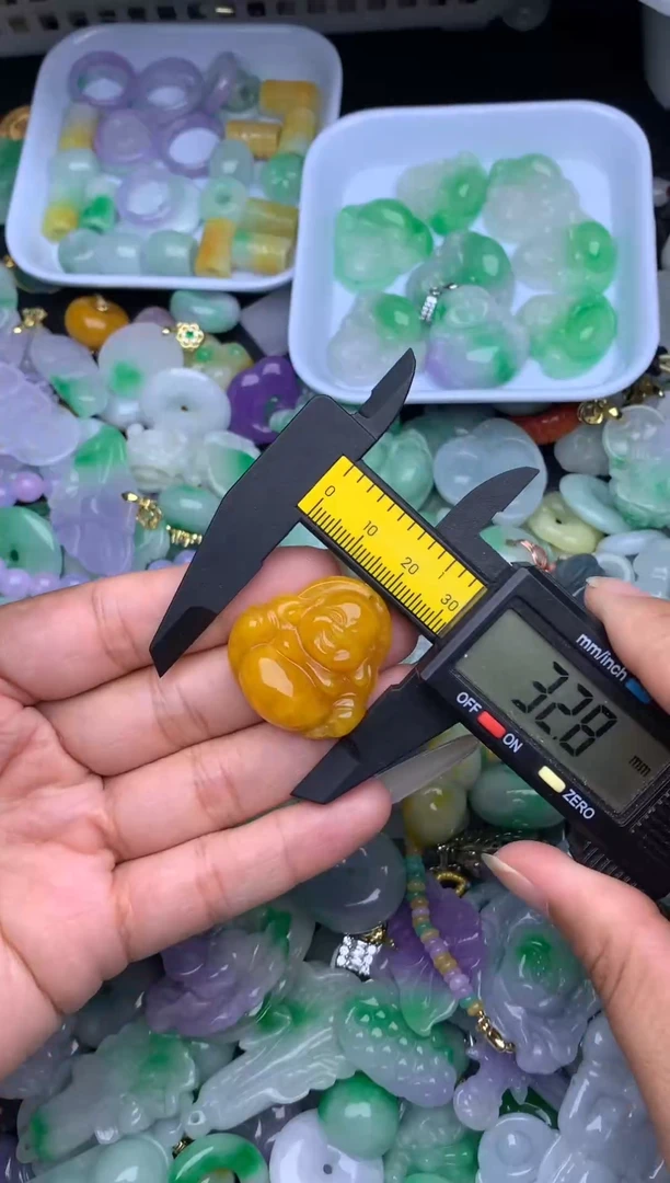 翡翠未镶嵌颈饰天然缅甸翡翠吊坠