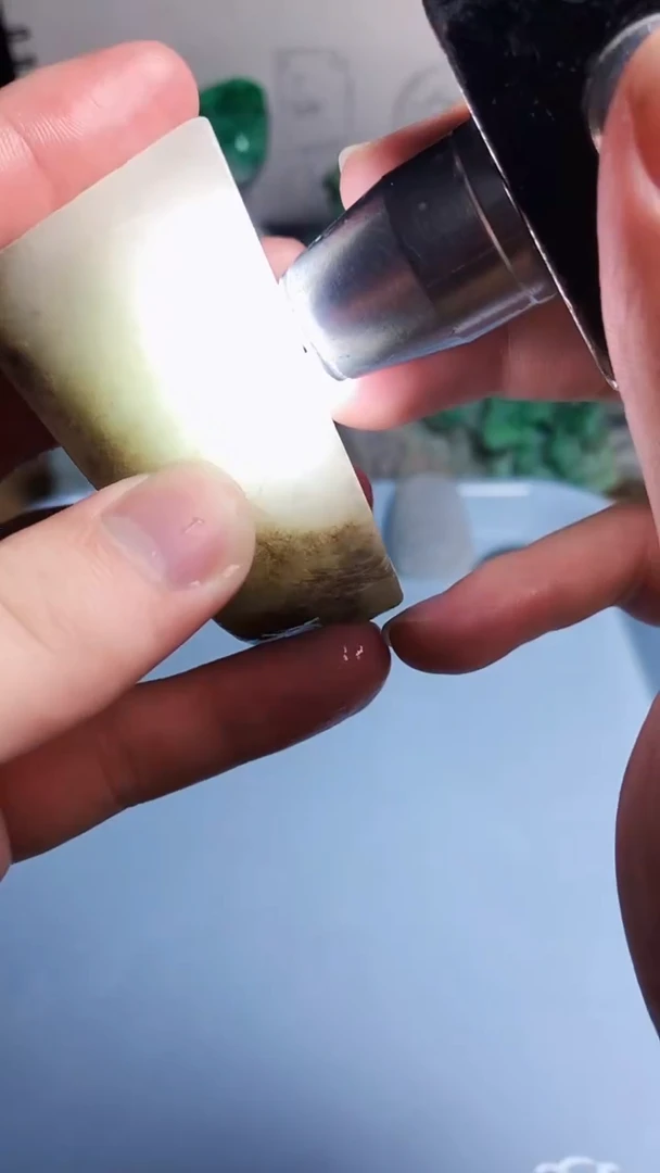 翡翠未镶嵌颈饰翡翠A货