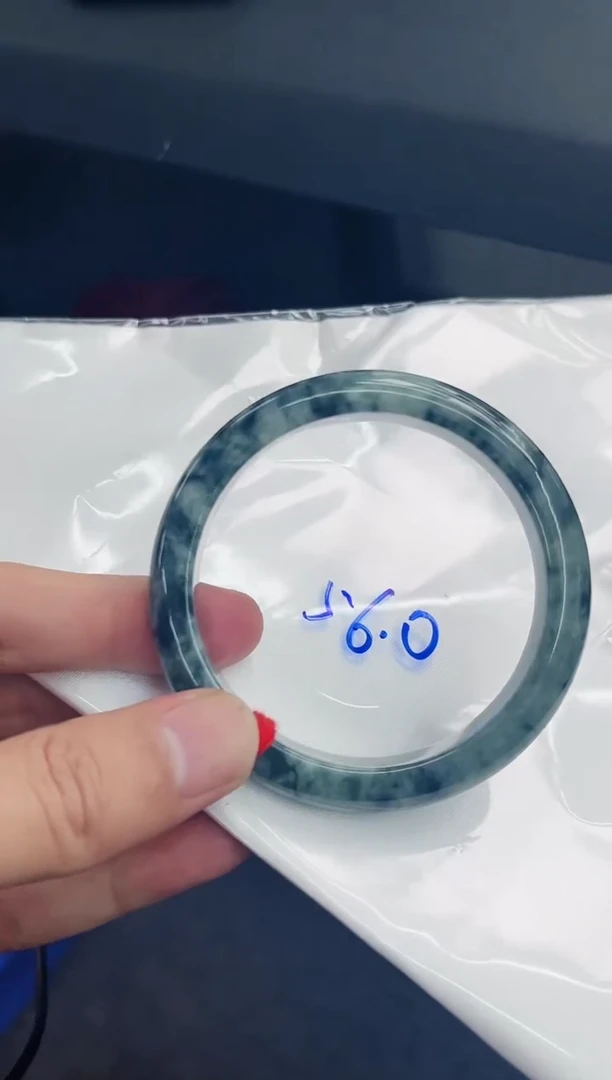 【闪购商品】翡翠手镯未镶嵌天然翡翠A货手镯