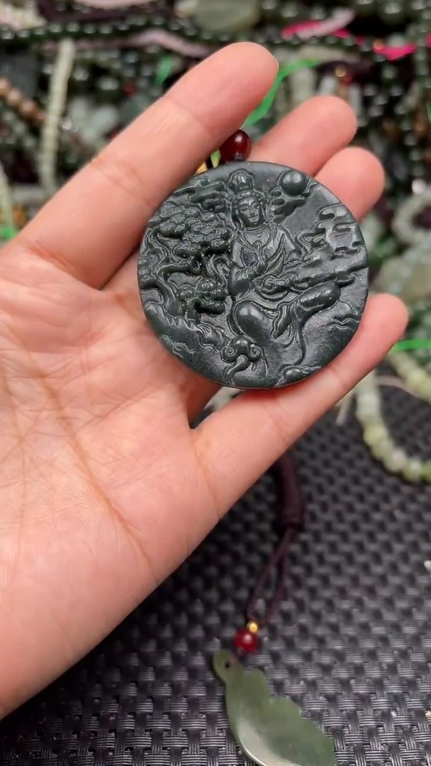 颈饰未镶嵌和田玉1