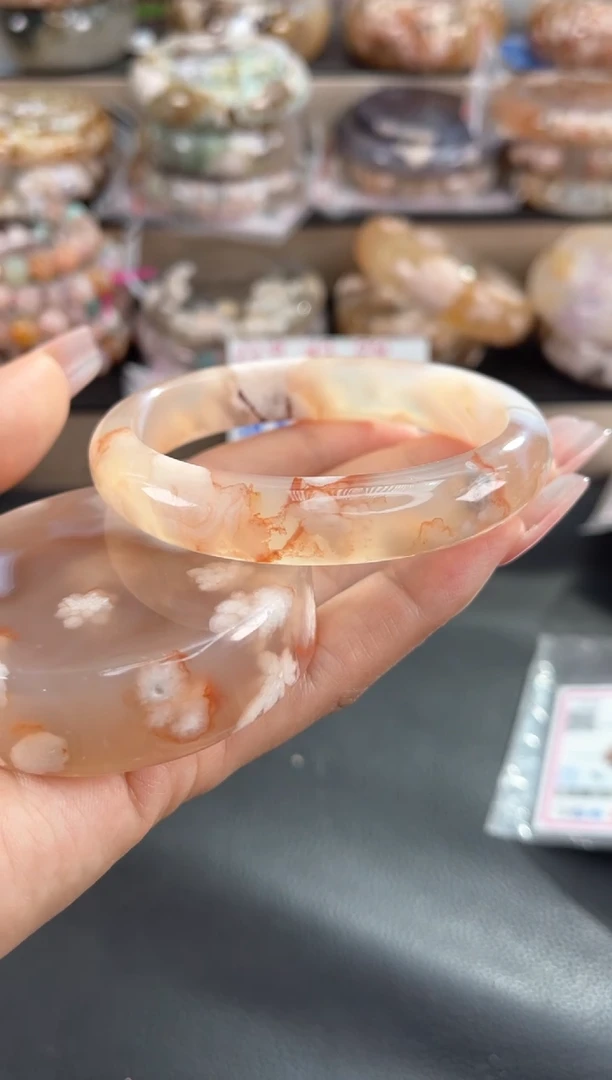 未镶嵌手镯石英质玉60