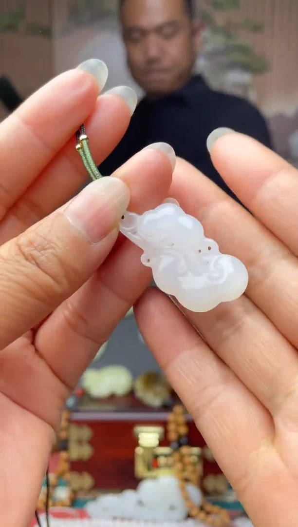 颈饰未镶嵌和田玉拍一发一