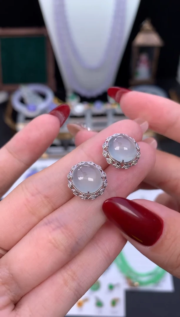 颈饰18K金镶嵌翡翠48小时鉴赏期 退货不扣服务费