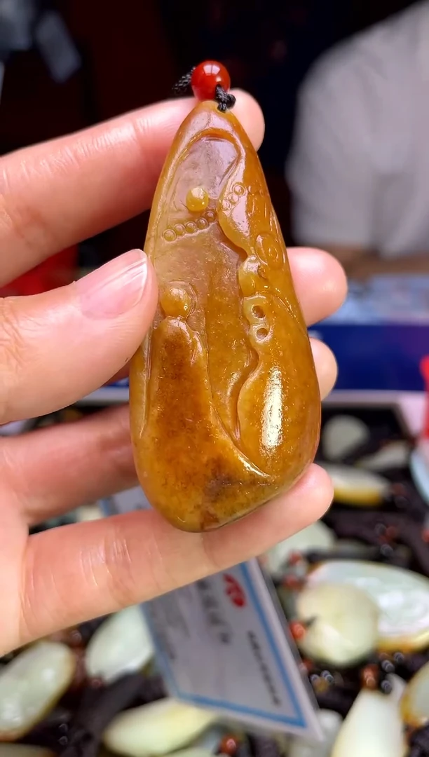 和田玉未镶嵌颈饰1