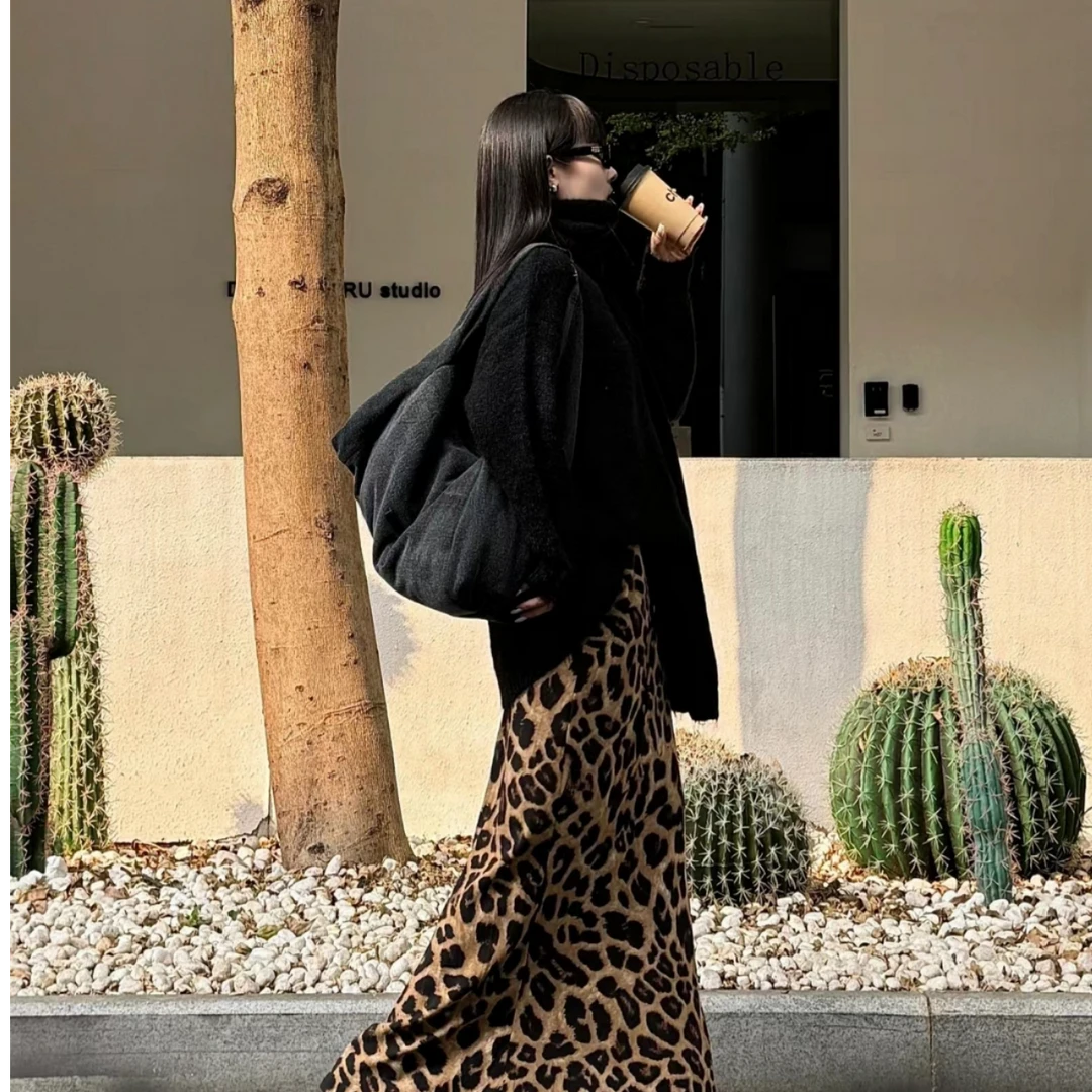 A编码时尚轻奢玻璃柜同款女装包（5）