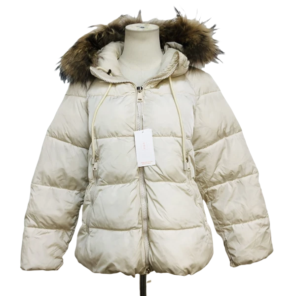 妃鱼/麦丝玛拉/锦纶/羽绒服/95新/琳零一一八