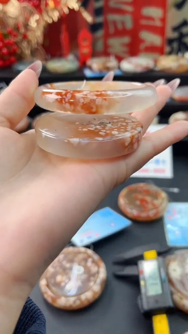 【闪购商品】石英质玉手镯未镶嵌赠送镯心（59圈口）