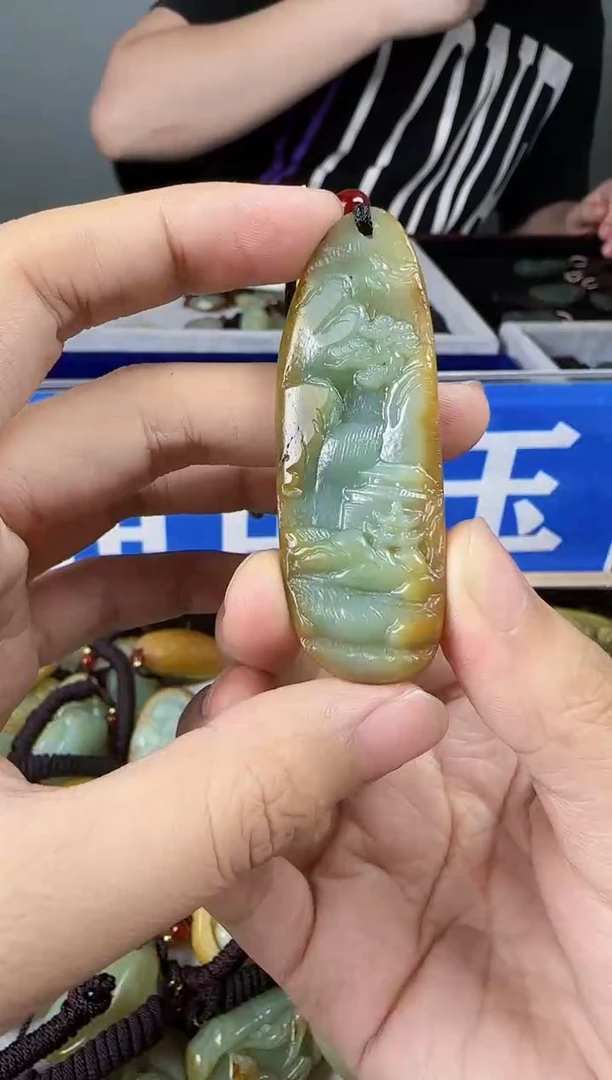 和田玉未镶嵌颈饰1